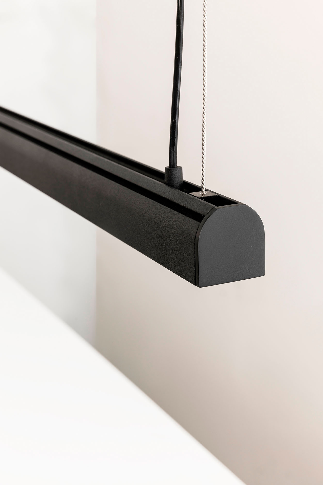Faro VICO 1150 Schwarze Pendelleuchte mit aufgesetzter Deckenrosette - Produktbild 6