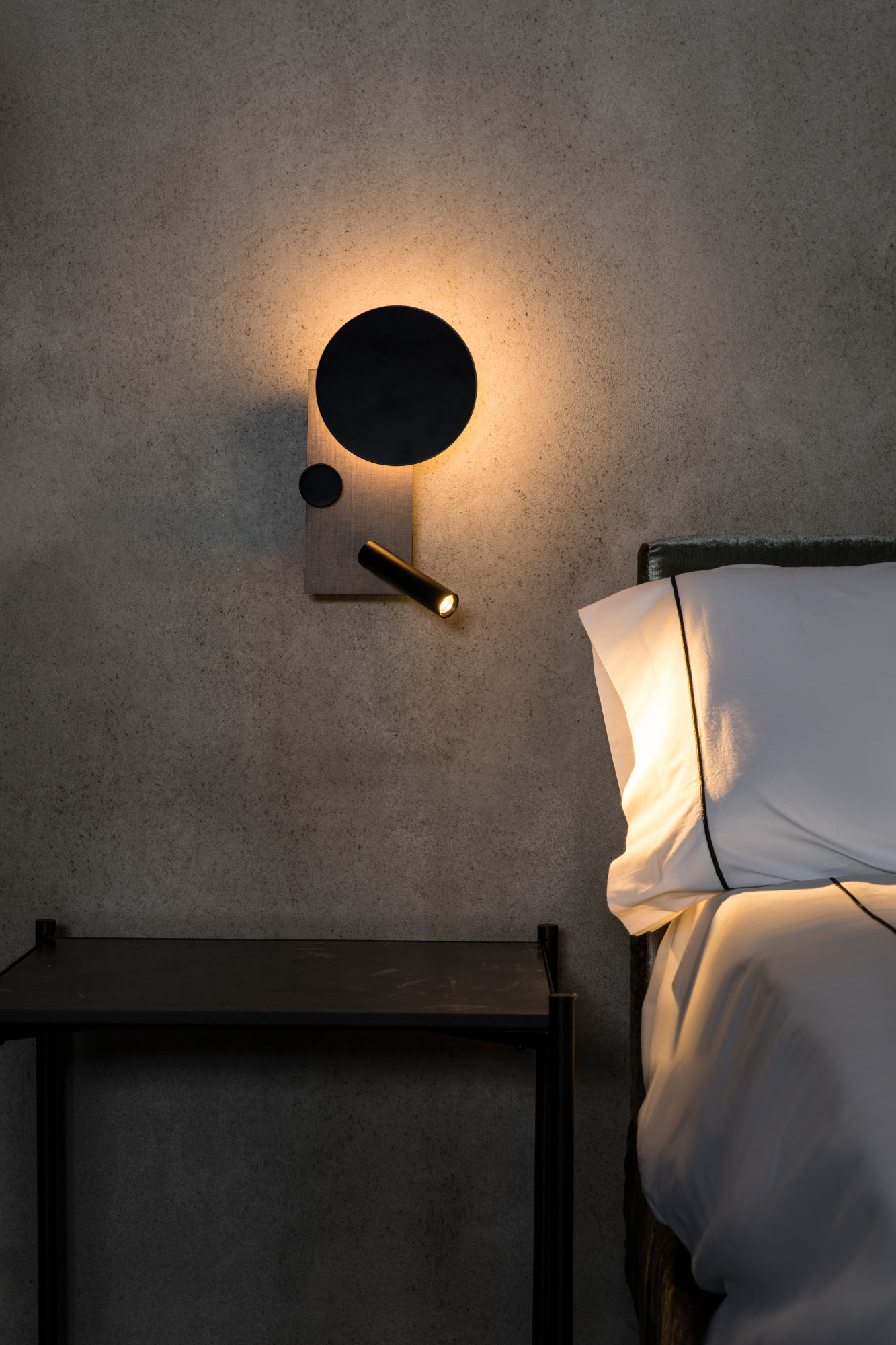 Faro KLEE Wandleuchte links grau mit Leser - Produktbild 2