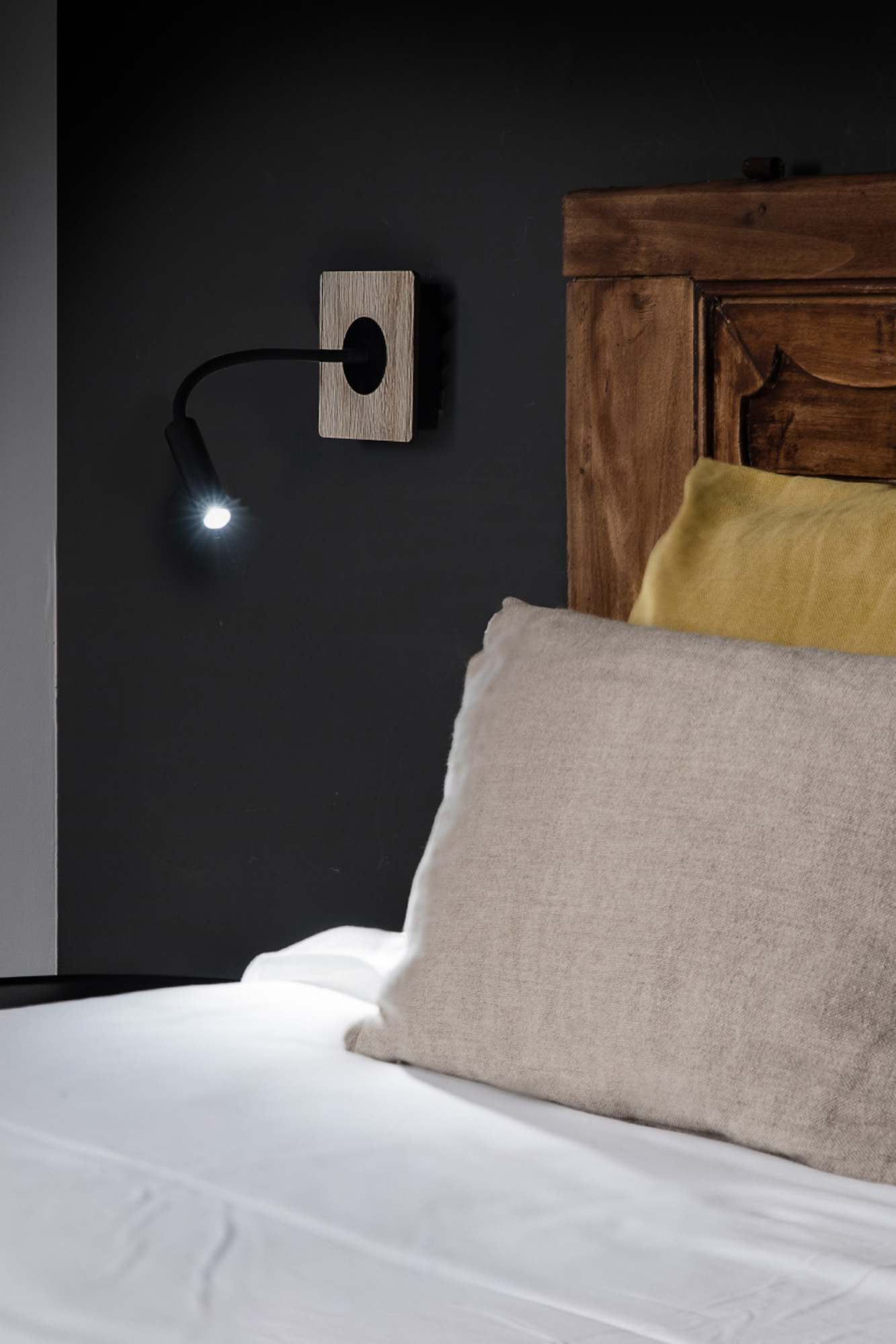 Faro MOOD SQ Reader Lampe schwarz und Holz - Produktbild 2