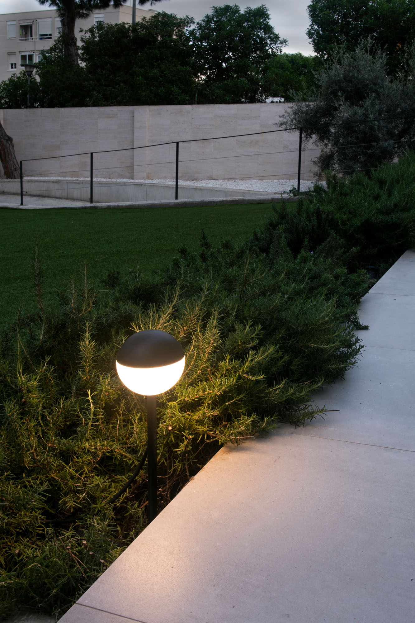 Faro PICCOLA Schwarze Stablampe - Produktbild 3