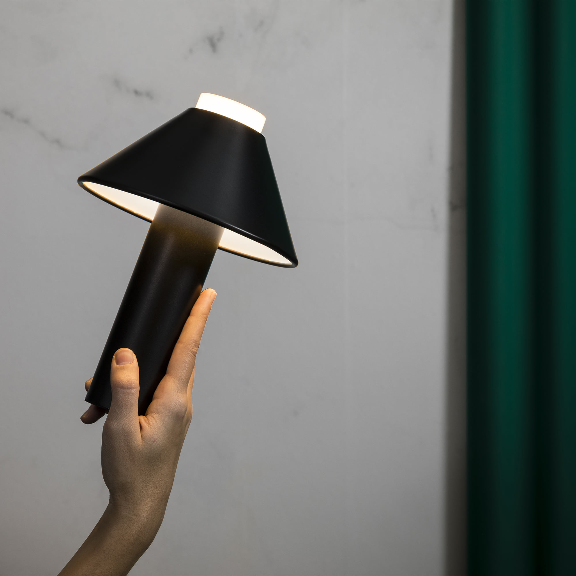 Faro FUJI Schwarze tragbare Lampe - Produktbild 6
