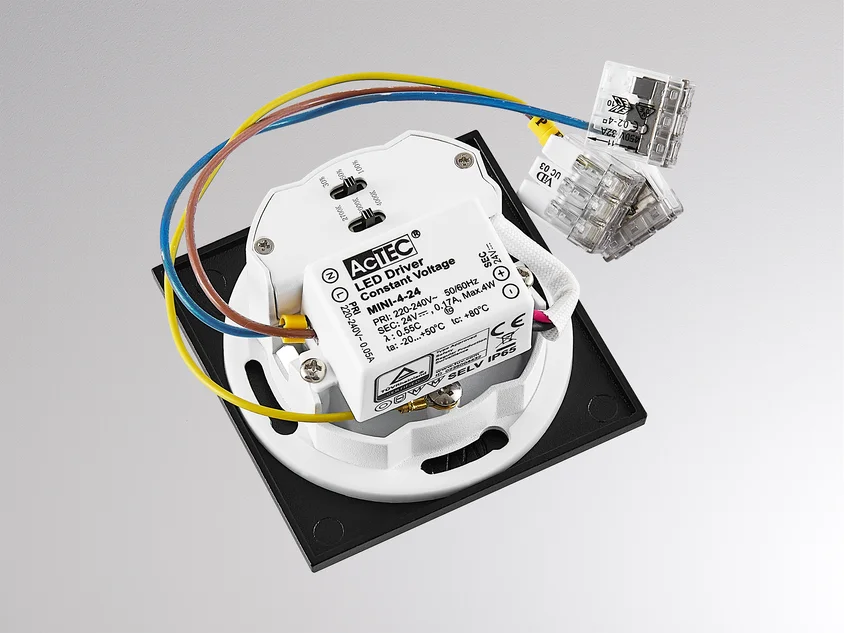 Molto Luce Wall 68R Quad (Schwarz) - 7
